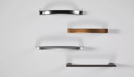 靈韻系列小拉手，狮扑体育在线登录讓愛觸手可及