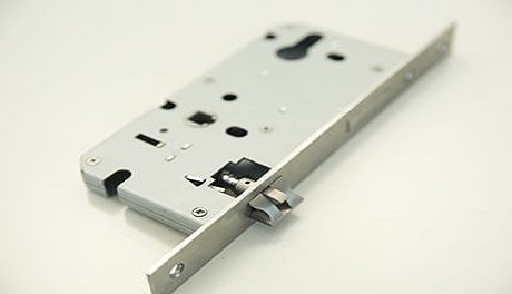 狮扑安全門鎖及五金配件，讓細節充滿安全感